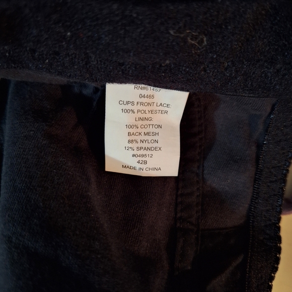 Black Lace Bra with Wide Straps and Sweetheart Neckline - Picture 5 of 5